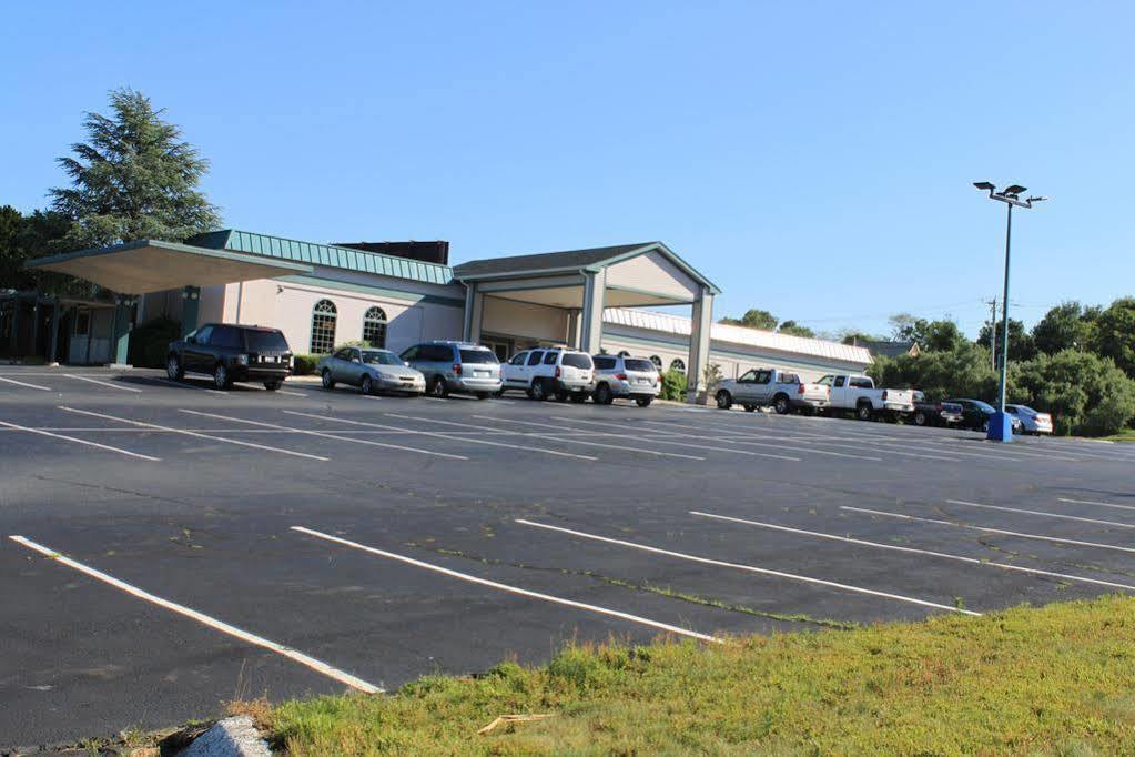 Whalers Inn And Suites New Bedford Exterior photo